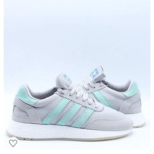 WOMEN'S ADIDAS Sneaker